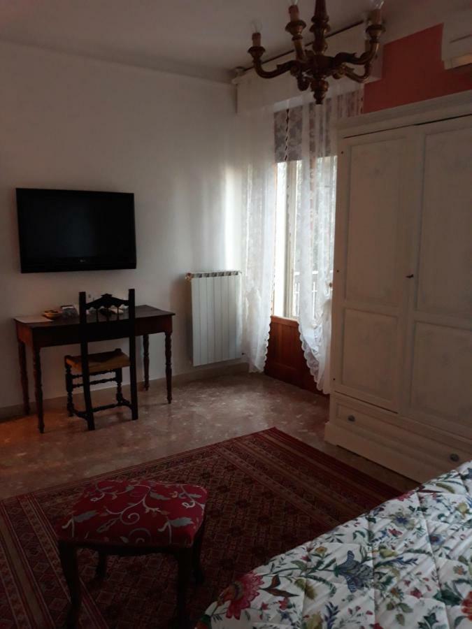 Antica Casa Di Famiglia 호텔 카스틸리오네델라고 외부 사진